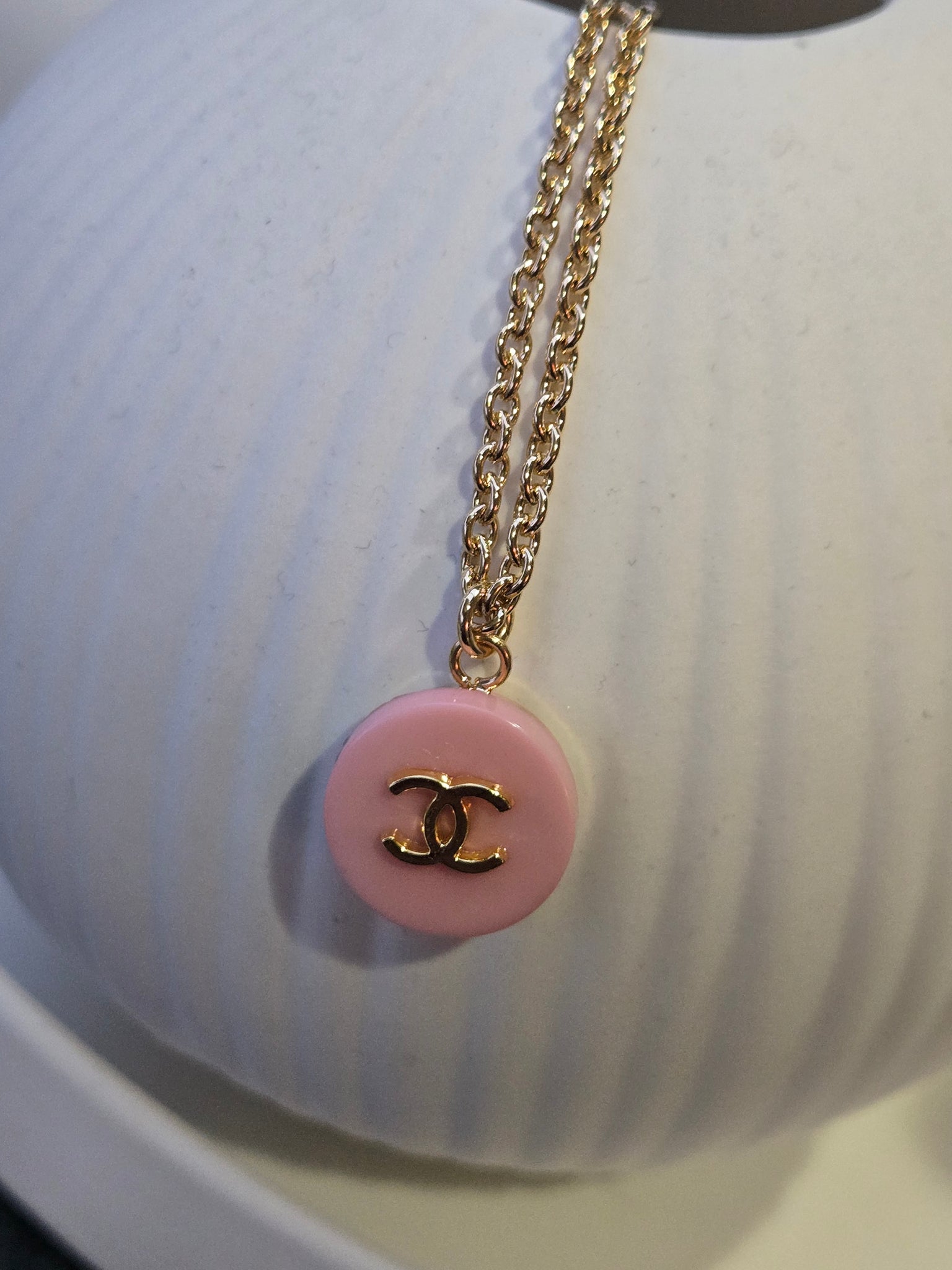 Collier CHANEL upcyclé